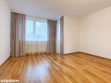 Kawalerka w Rynku - balkon, II piętro