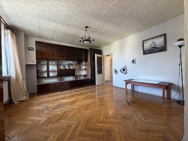 Ciche mieszkanie na ostatnim piętrze w kamienicy z windą - Stara Ochota