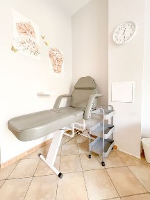 Cena już z opłatami | Gabinet Beauty do wynajęcia | Wrocław Hłaski | Parter, witryny