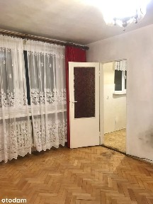 2 pokoje do remontu Vii Dwór Świetna lokalizacja.