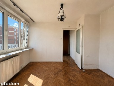 Jasna kawalerka 25 m² z osobną kuchnią | Ochota