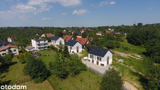 Wygodny dom bliźniak w spokojnej okolicy, Ok 10 min do Krakowa.