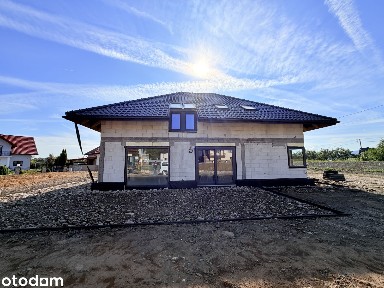 Dom wolnostojący pow.cał. 393m, działka 20 ar