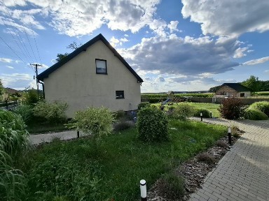 Dom jednorodzinny z działką