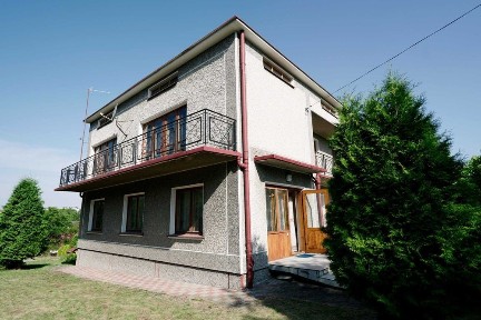 Dom mieszkalny z działką 24a w Łańcucie, blisko centrum.