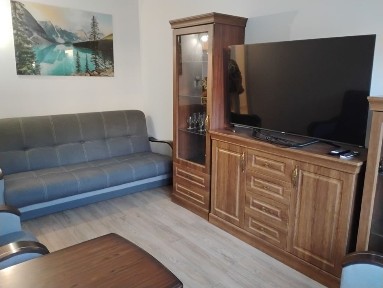 Sprzedam eleganckie przestronne mieszkanie Łapy Ul. Górna 62m2 Parter