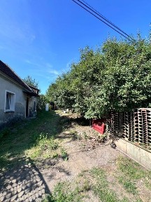 Działka 900 m² z domem i budynkiem gospodarczym - Sękowice