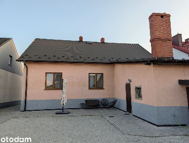 Dom jednorodzinny z dużym garażem