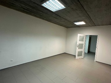 Do wynajęcia przestronny lokal w centrum Aleksandrowa Łódzkiego 36 m²