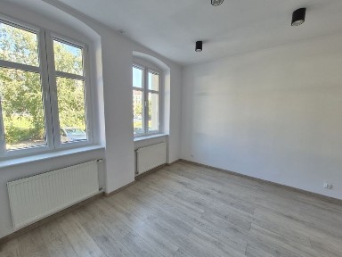 Lokal usługowy - Stare Miasto- np. na gabinet, salon beauty/ studio/biuro; Centrum