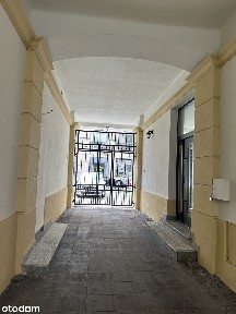 Biuro ok. 90 m2, 4 Pok. ul. Chmielna 11 deptak