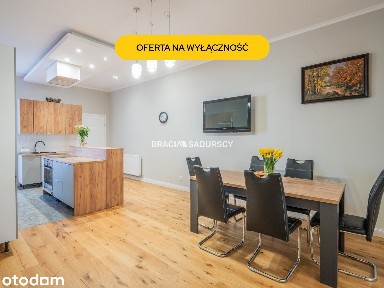 Duże mieszkanie w kamienicy w centrum, po remoncie