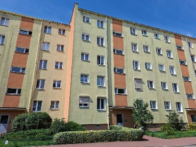 Mieszkanie 3 pokojowe o powierzchni ok. 48m2 na trzecim piętrze z czterech w bloku Piła ul. Wyrzyska