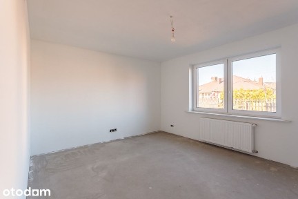 Dom 151 m² dwulokalowy w Kobyłce do wykończenia.