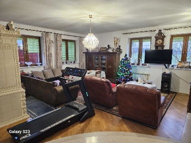 Dom wolnostojący 135 m² na wynajem z działką 1 ha