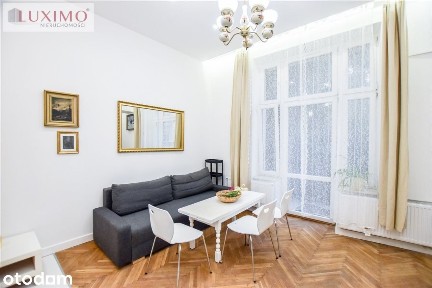 3 pok. -Batorego-Karmelicka- cicha ulica - balkon