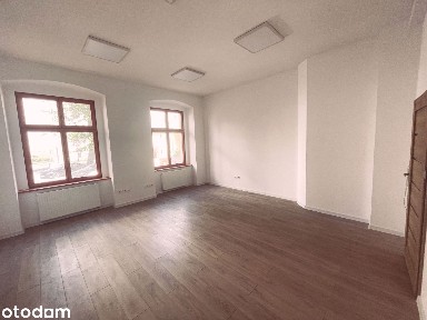 ul. Powstańców Śląskich, Legnica, dolnośląskie