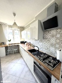 3 pokoje 65 m², loggia, Bielany