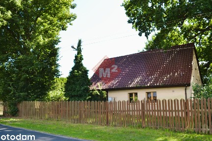 Dom z dużym ogrodem, oczkiem wodnym i budynkami gospodarczymi - Łaniew