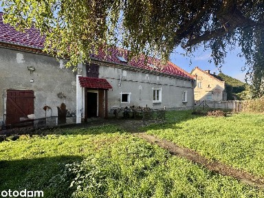 Dom wolostojący Czernica, działka 1141m2