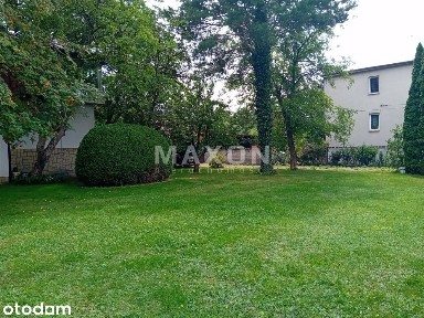 Przestronny dom na biuro i mieszkanie, ogród