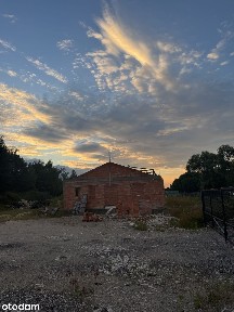 Hala magazynowa z rampą i zapleczem socjalnym