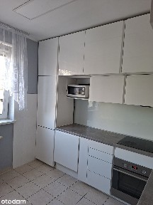 1 pokój 12m2 z 2 pok mieszkania35m2 oddzielna łazienka i kuchnia SKM