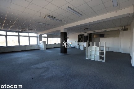Przestronny lokal biurowy
