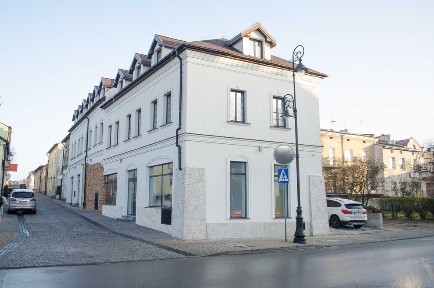 Unikalny Lokal Narożny 80 m² z Witrynami | Ścisłe Centrum Olkusza | OGRZEWANIE W CENIE! | Historyczna Baszta