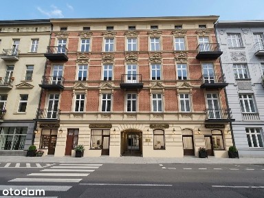 Wysokie 3,4 m! Kawalerka z potencjałem na antresolę | 18 m²
