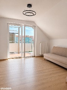 2-pokojowe mieszkanie Świeżo po remoncie Duży balkon Osiedle Syb.