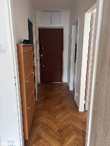 Najem instytucjonalny lokalu mieszkalnego przy ul. Chmielnej 100
