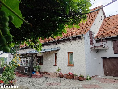 Dom rodzinny w cichej, zielonej okolicy