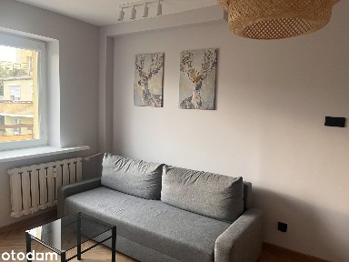 Wynajmę kawalerkę z oddzielną kuchnią