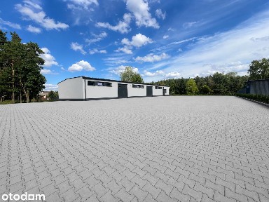 Hala produkcyjna z zapleczem biurowo-socjalnym, duży plac kostka