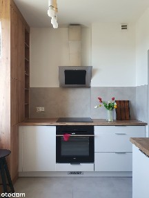2-pokojowe mieszkanie z balkonem po remoncie - ul. Uniwersytecka