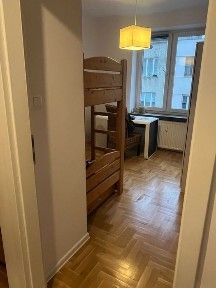 Dwustronne mieszkanie w zadbanej kamienicy na Równej