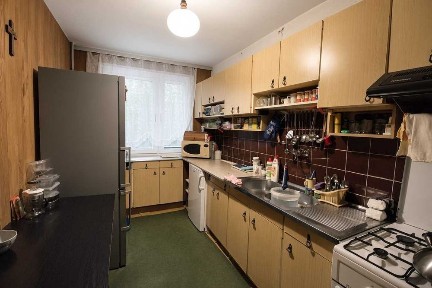 Mieszkanie - Os. Na Stoku | 63 m² | 6/8 p. Balkon,winda, ogrzewanie i woda z sieci, słoneczny salon i piwnica z oknem