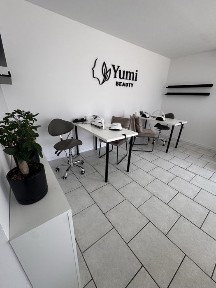 Stanowisko dla stylistki paznokci, stanowisko dla stylistki rzęs