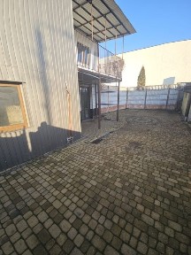 Dom w Centrum Wolanowa