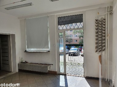 Lokal na wynajem z witryną