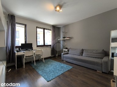 Kawalerka, osobna kuchnia, parking ogólnodostępny, autobus