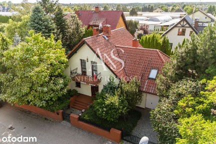 Przestronny dom z pięknym, wyciszonym ogrodem