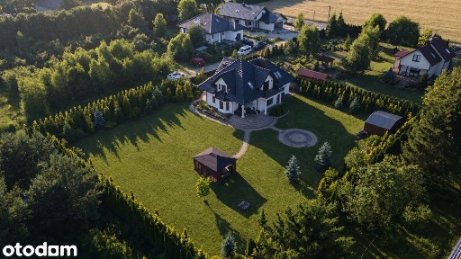 Przestronny dom 235 m² z pięknym ogrodem w otoczeniu pól i lasów