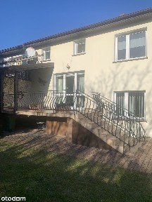 Przestronny dom szeregowy, idealny dla rodziny