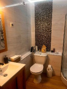 Lokal parter wejście z klatki ok. 40m2 Chodkiewicza Centrum / Fryzjer/ Salon Masażu/ Biuro / Kosmetologia