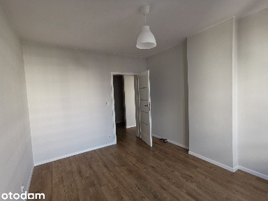 2 pokoje, 10 min od Centrum + Hala Garażowa i Komórka Lokatorska