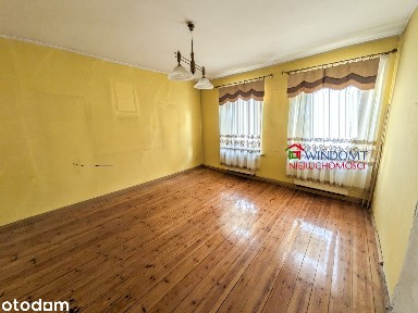 Przy deptaku Siemińskiego. 2 pokoje. 2 miejsca parking.Teren zamknięty