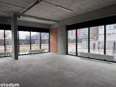 Lokal usługowy 150 m2 na parterze z witryną przy Rondzie Daszyńskiego