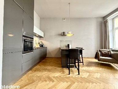 REZERWACJA! Zrewitalizowana kamienica | przestronne 3M+ balkon+piwnica